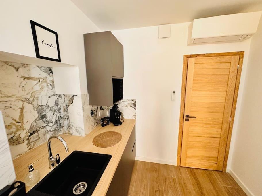 Les Appartements De Nana 4 - Studio Hypercentre, Rue Meynadier, Palais & Plage, Clim, Wifi Канны Экстерьер фото